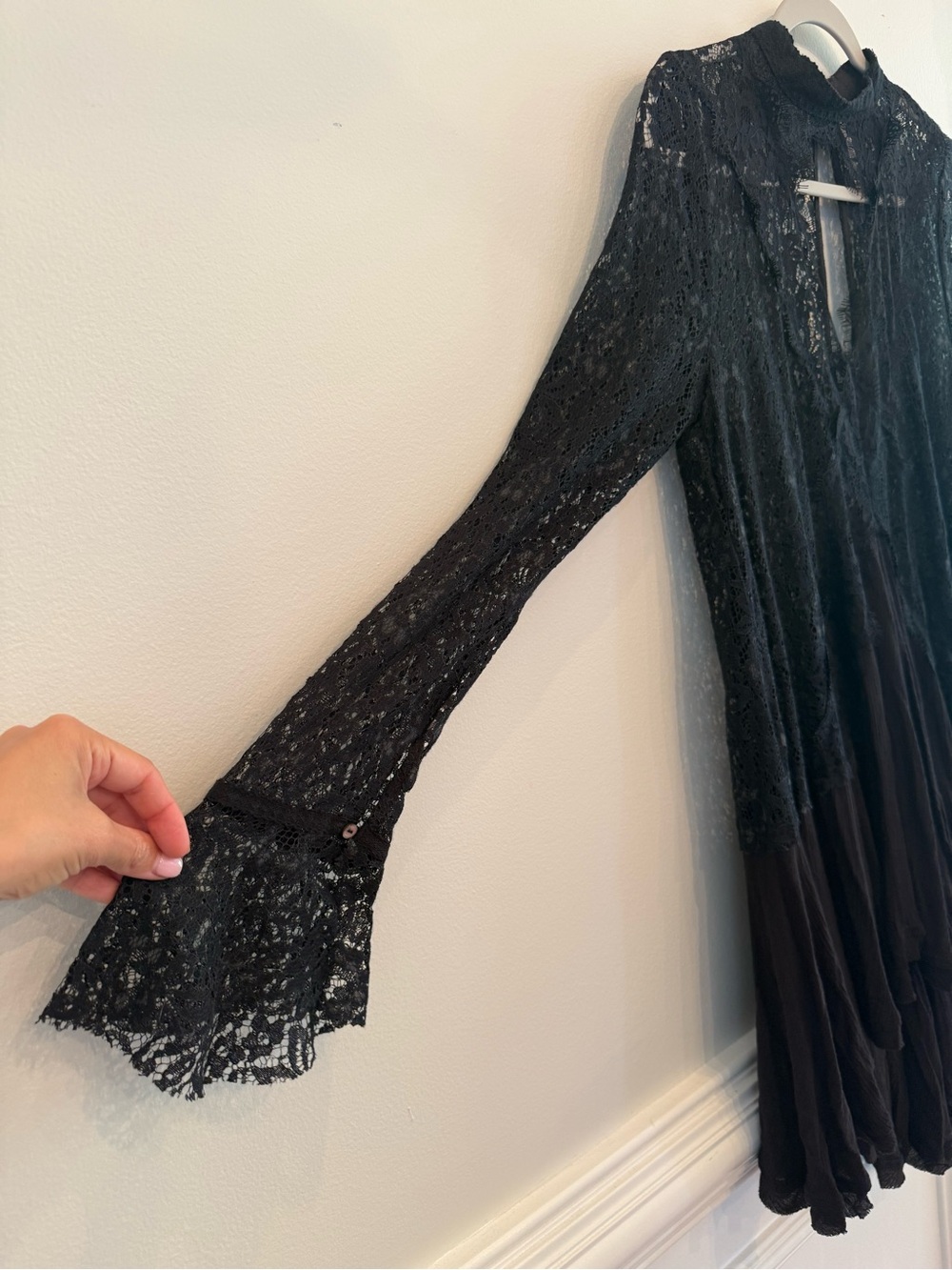 Free People Tell Tale Black Lace Long Sleeve Tunic, Mini Dress Bell Sleeves Boho - Picture 7 of 9